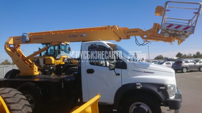 Купить АГП КЭМЗ АПТ-18.02 на шасси ГАЗ-C41R13 (4х2), однорядка, стрела вперед в компании Русбизнесавто - изображение 0