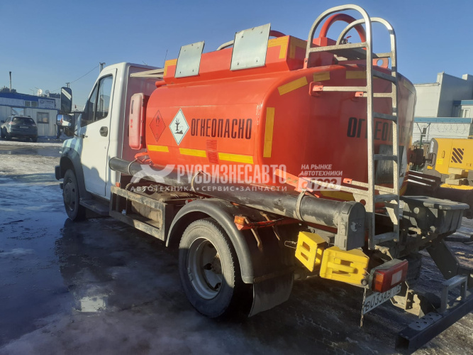 Купить ГРАЗ 36139-0000011 (АТЗ- 5м3, 2 отс., ГАЗ-C41R13 Газон Next) б/у (2018 г., 87 531 км.) в компании Русбизнесавто - изображение 1
