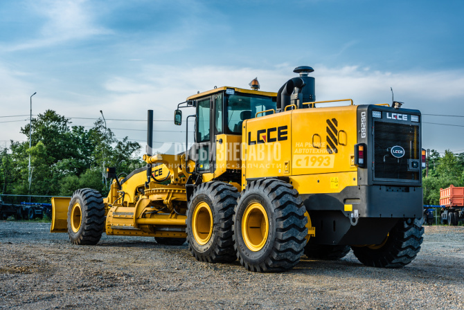 Купить Автогрейдер LGCE G9290 (передний отвал, средний отвал) в компании Русбизнесавто - изображение 2