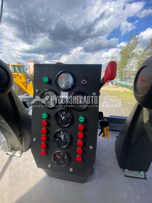 Купить Каток дорожный двухвальцовый вибрационный DM-7.7-VD (вес 7,95 т. шир. вальца 1,7 м, ЯМЗ) в компании Русбизнесавто - изображение 13