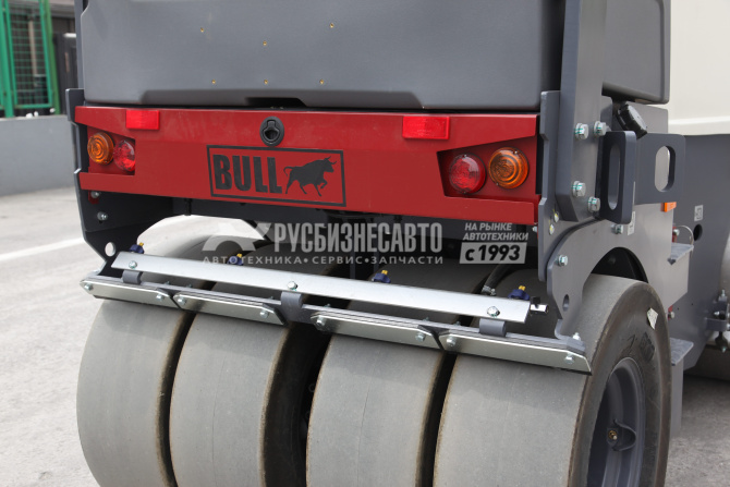 Купить Каток дорожный комбинированный BULL KD50С (Dynapac CC1400C VI) в компании Русбизнесавто - изображение 12