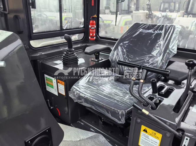Купить Бульдозер гусеничный ZOOMLION ZD260GMGP (кондиционер, гусеница 910мм, без рыхлителя) в компании Русбизнесавто - изображение 3