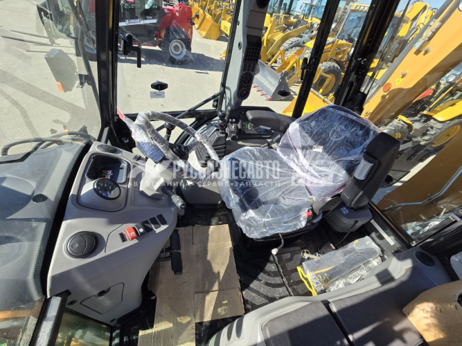 Купить Экскаватор-погрузчик CASE 570SV (Индия) в компании Русбизнесавто - изображение 1