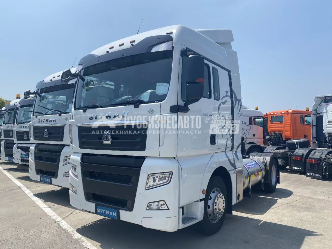 Купить Тягач SITRAK C7H LUX 4x2 ( ZZ4186V391HE1L ) / без АДР с КОМ / СПГ / LNG (сжиж.метан) в компании Русбизнесавто - изображение 1