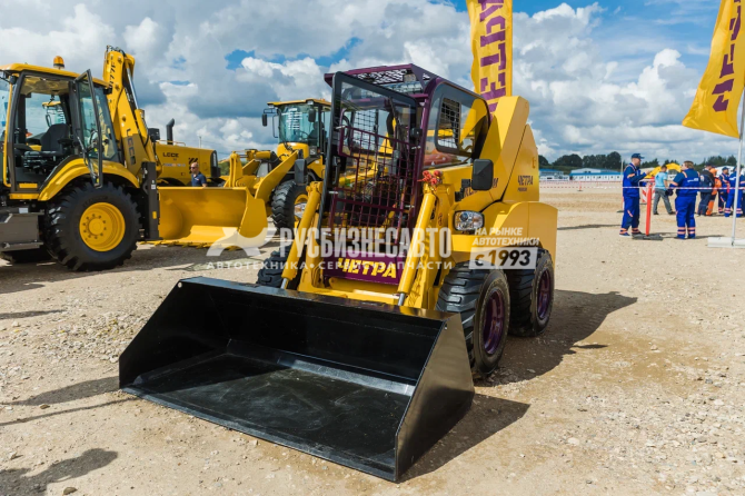 Купить Мини-погрузчик ЧЕТРА МКСМ 1600М (Комплектация ПРЕМИУМ) в компании Русбизнесавто - изображение 0