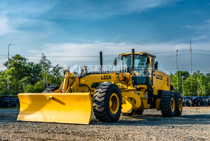 Купить Автогрейдер LGCE G9290 (передний отвал, средний отвал) в компании Русбизнесавто - изображение 0