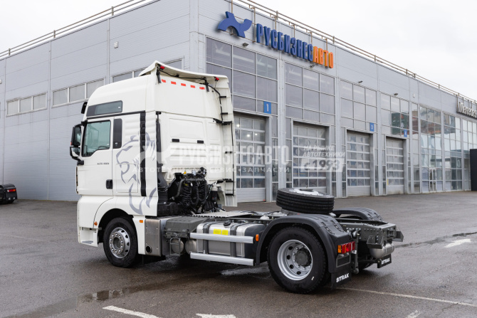Купить Тягач SITRAK C7H MAX 4x2 ( ZZ4186V391HE ) / без АДР и КОМ / кабина C7H-H (XXL) в компании Русбизнесавто - изображение 4