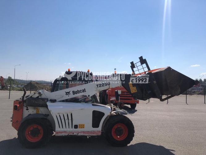 Купить Погрузчик телескопический BOBCAT T 2250 б/у (2012г., 8480м/ч) в компании Русбизнесавто - изображение 4