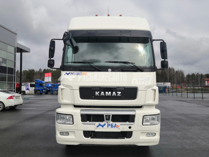 Купить КАМАЗ 5490-022-87, МКПП седельный тягач, б/у (2020 г., 230 842км.) на гарантии в компании Русбизнесавто - изображение 2